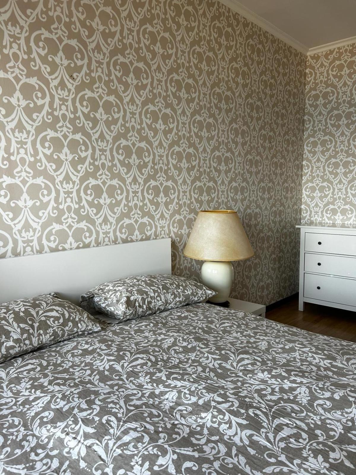 Front Beach Apartment - 3 Bedrooms バーリ エクステリア 写真