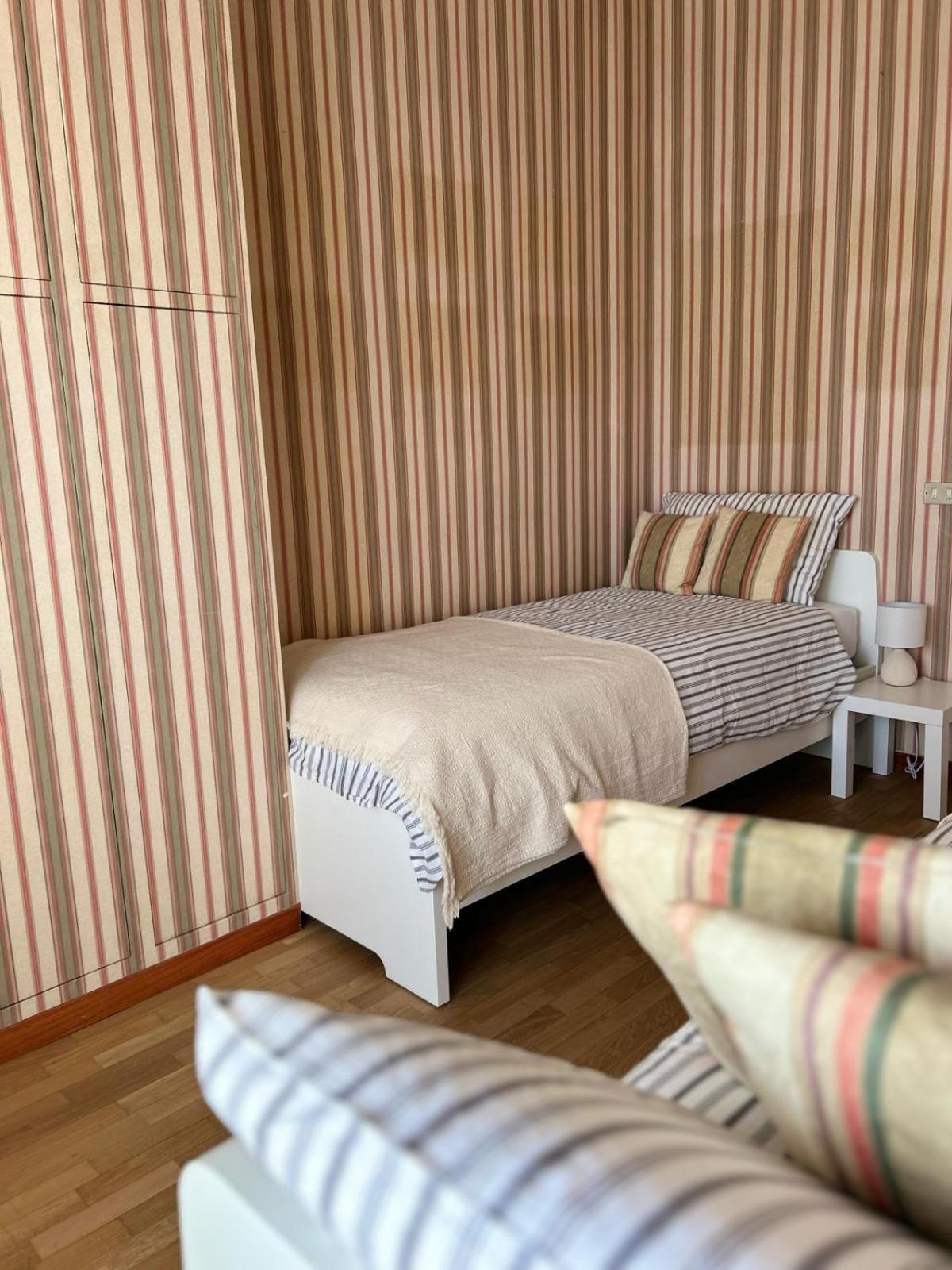 Front Beach Apartment - 3 Bedrooms バーリ エクステリア 写真
